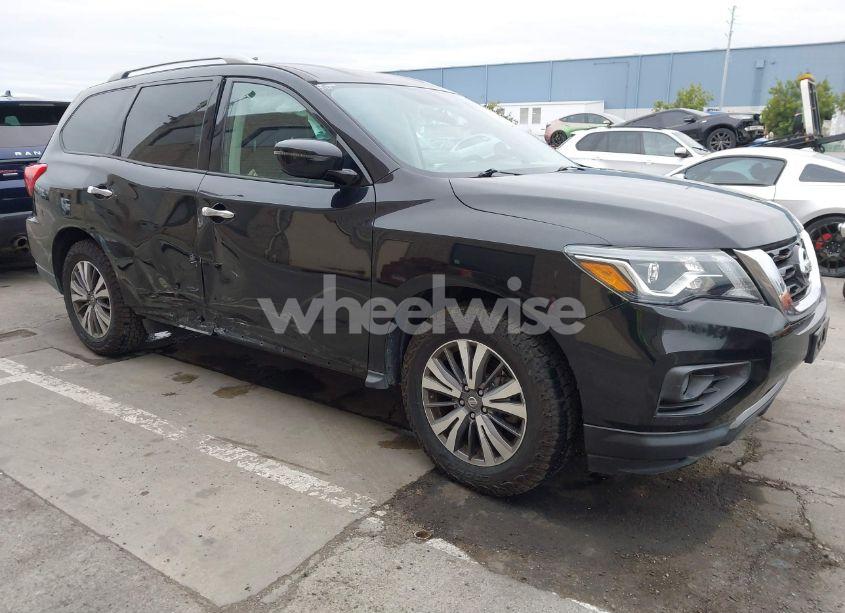 2017 Nissan Pathfinder PLATINUM/S/SL/SV (VIN 5N1DR2MN4HC602155) main photo