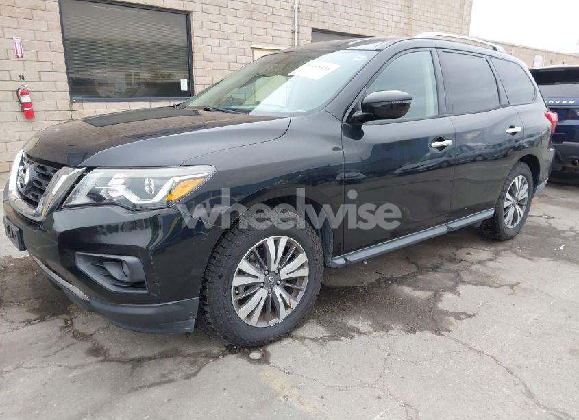 Photo 2 of 2017 Nissan Pathfinder PLATINUM/S/SL/SV (VIN 5N1DR2MN4HC602155)