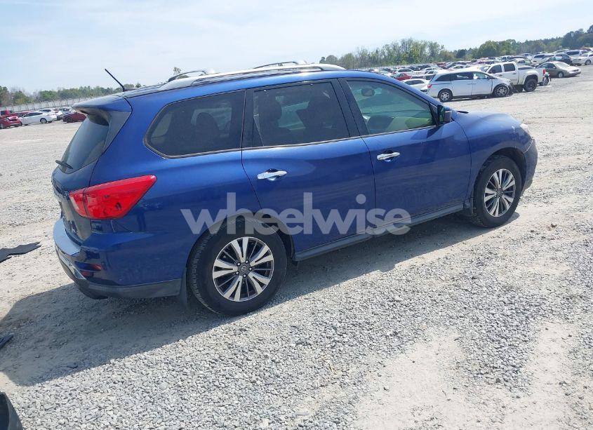 Photo 4 of 2017 Nissan Pathfinder SL (VIN 5N1DR2MN4HC603631)