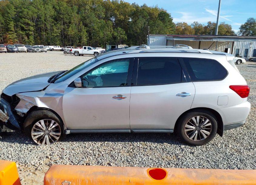 Photo 14 of 2017 Nissan Pathfinder S (VIN 5N1DR2MN4HC604472)