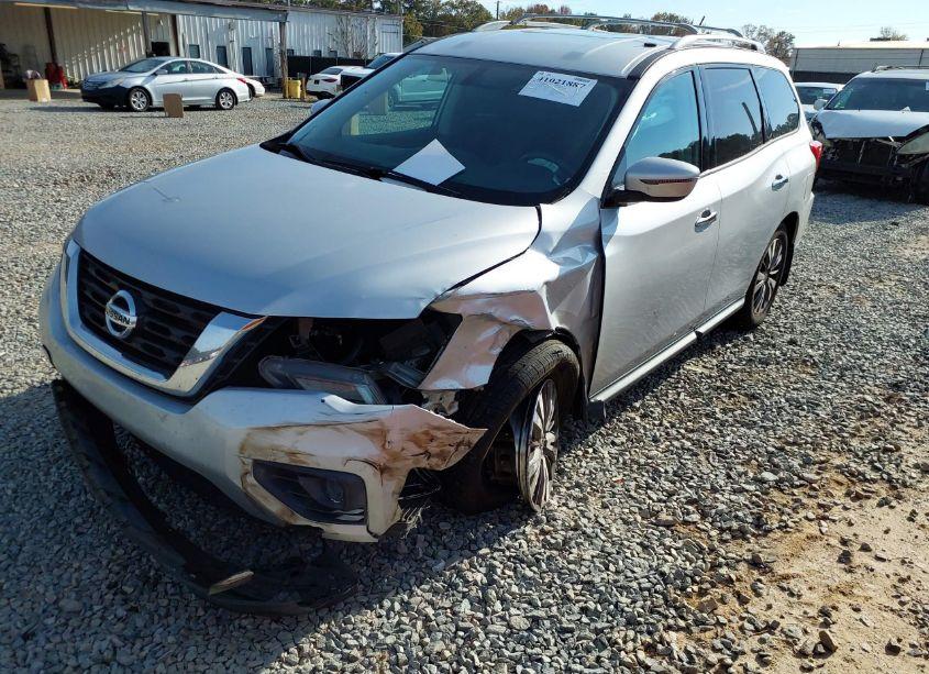 Photo 2 of 2017 Nissan Pathfinder S (VIN 5N1DR2MN4HC604472)