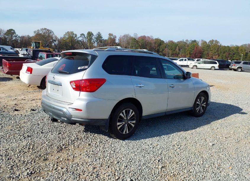 Photo 4 of 2017 Nissan Pathfinder S (VIN 5N1DR2MN4HC604472)