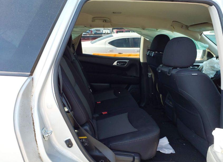 Photo 8 of 2017 Nissan Pathfinder S (VIN 5N1DR2MN4HC604472)