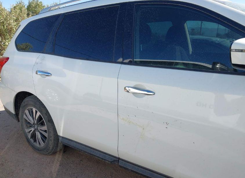 Photo 13 of 2017 Nissan Pathfinder PLATINUM/S/SL/SV (VIN 5N1DR2MN4HC615438)