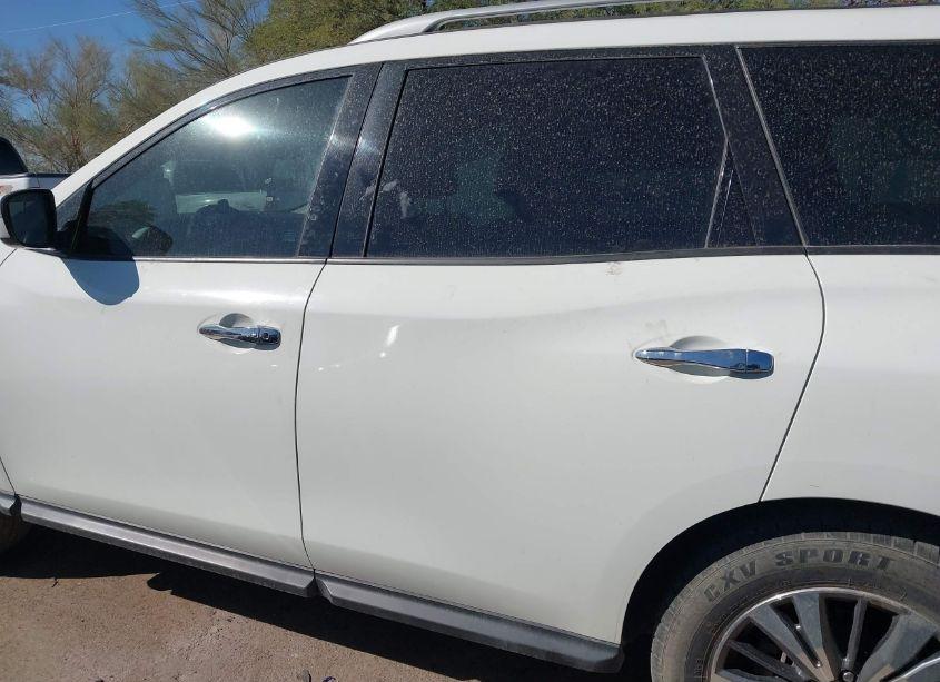 Photo 14 of 2017 Nissan Pathfinder PLATINUM/S/SL/SV (VIN 5N1DR2MN4HC615438)