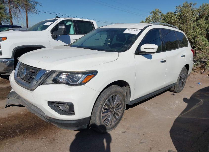 Photo 2 of 2017 Nissan Pathfinder PLATINUM/S/SL/SV (VIN 5N1DR2MN4HC615438)