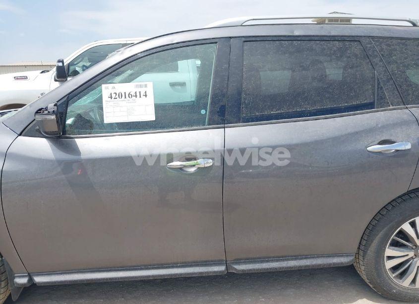 Photo 14 of 2017 Nissan Pathfinder S (VIN 5N1DR2MN4HC622941)