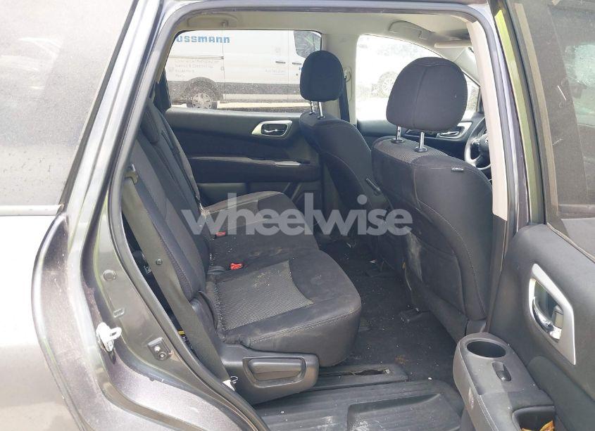 Photo 8 of 2017 Nissan Pathfinder S (VIN 5N1DR2MN4HC622941)