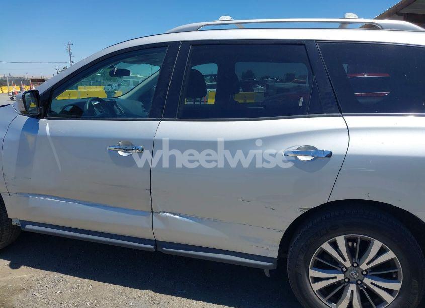 Photo 14 of 2017 Nissan Pathfinder S (VIN 5N1DR2MN4HC627220)