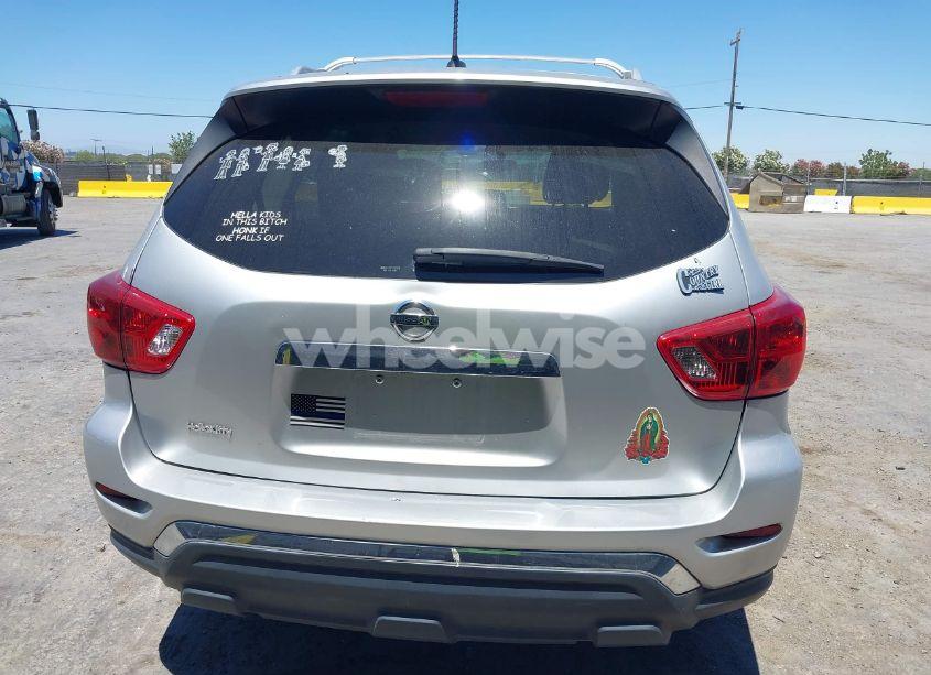 Photo 16 of 2017 Nissan Pathfinder S (VIN 5N1DR2MN4HC627220)