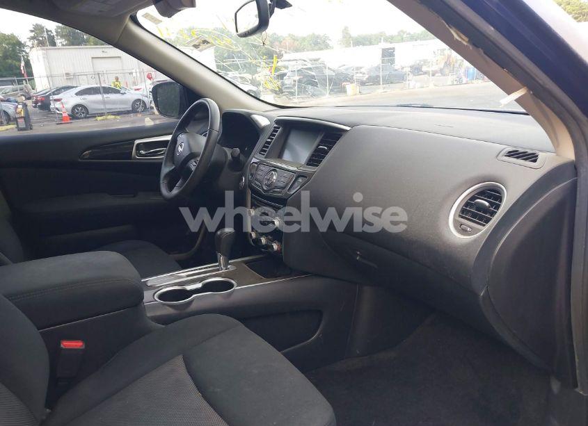 Photo 5 of 2017 Nissan Pathfinder SV (VIN 5N1DR2MN4HC664462)