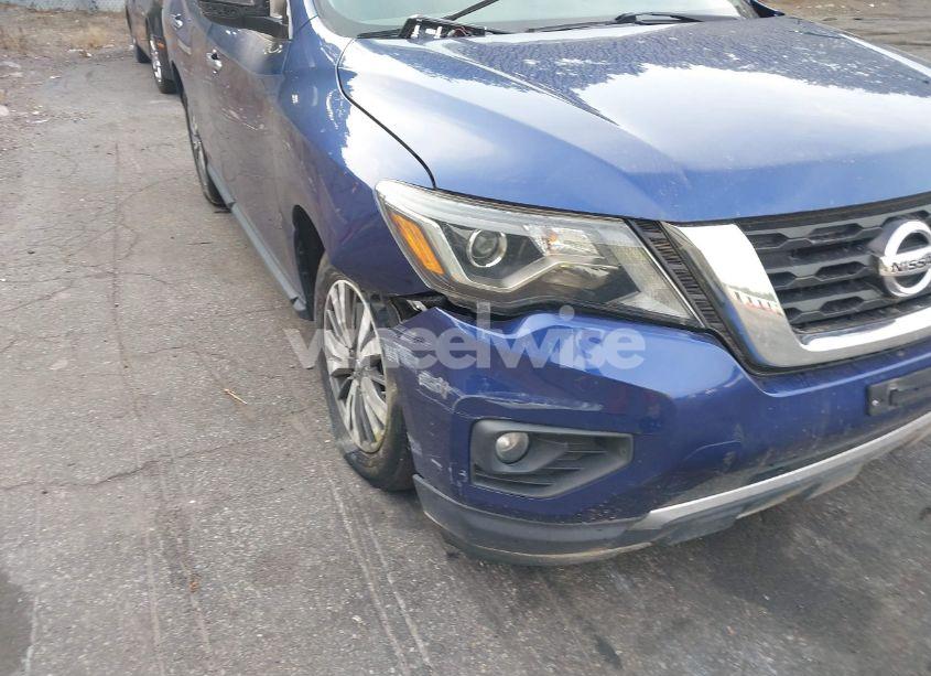 Photo 6 of 2017 Nissan Pathfinder SV (VIN 5N1DR2MN4HC664462)