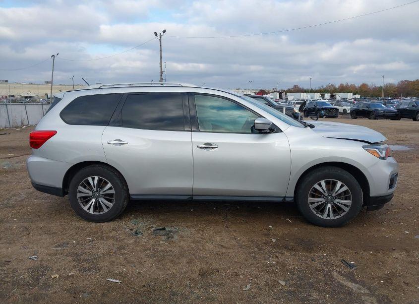 Photo 13 of 2017 Nissan Pathfinder SL (VIN 5N1DR2MN4HC670326)
