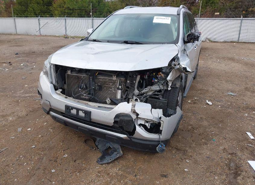 Photo 6 of 2017 Nissan Pathfinder SL (VIN 5N1DR2MN4HC670326)