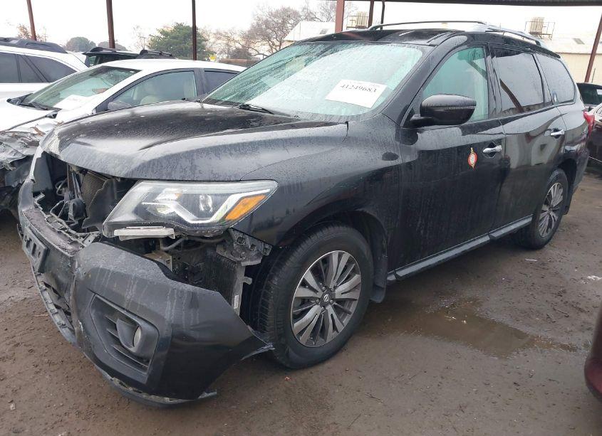 Photo 2 of 2017 Nissan Pathfinder SV (VIN 5N1DR2MN4HC910992)