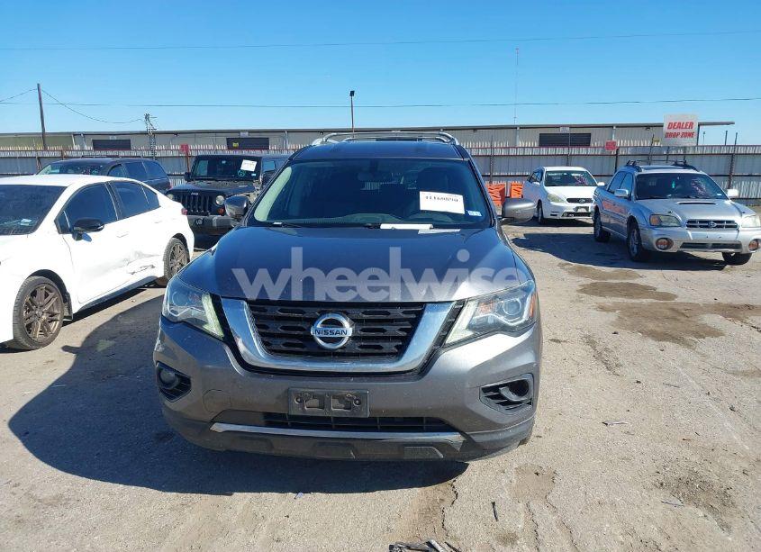 Photo 12 of 2018 Nissan Pathfinder SV (VIN 5N1DR2MN4JC603960)