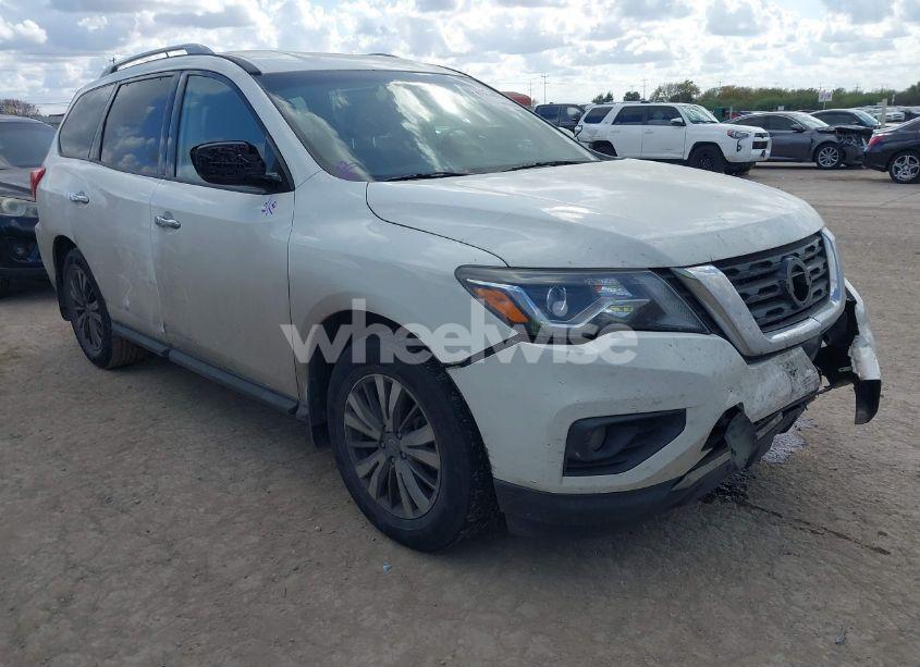 2018 Nissan Pathfinder SV (VIN 5N1DR2MN4JC649305) main photo