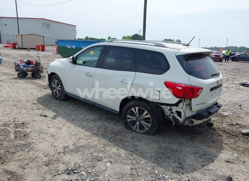 Photo 3 of 2017 Nissan Pathfinder S (VIN 5N1DR2MN5HC607915)