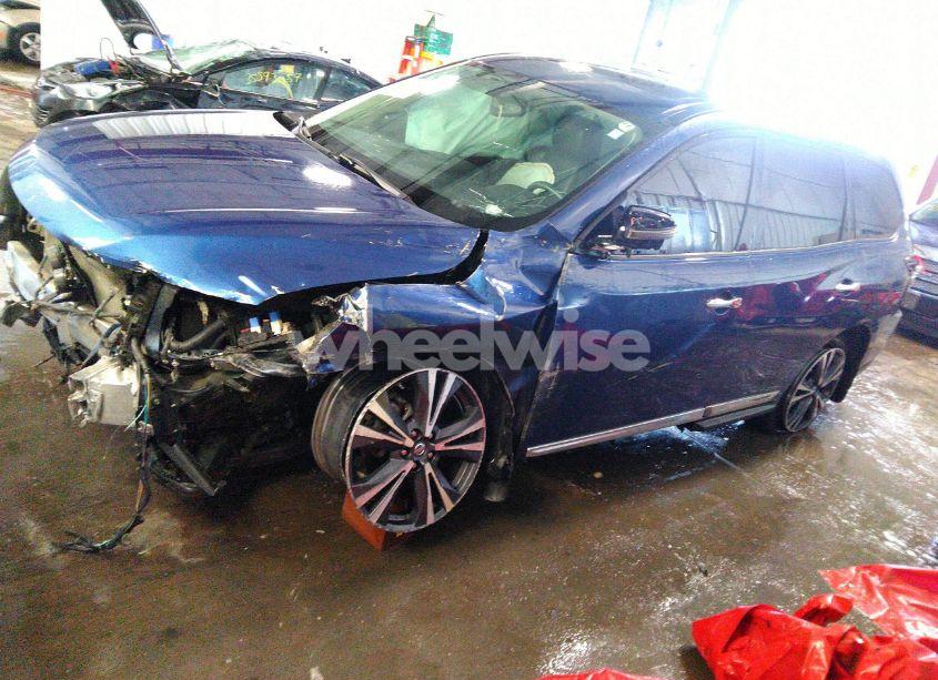 Photo 2 of 2017 Nissan Pathfinder PLATINUM (VIN 5N1DR2MN5HC624651)