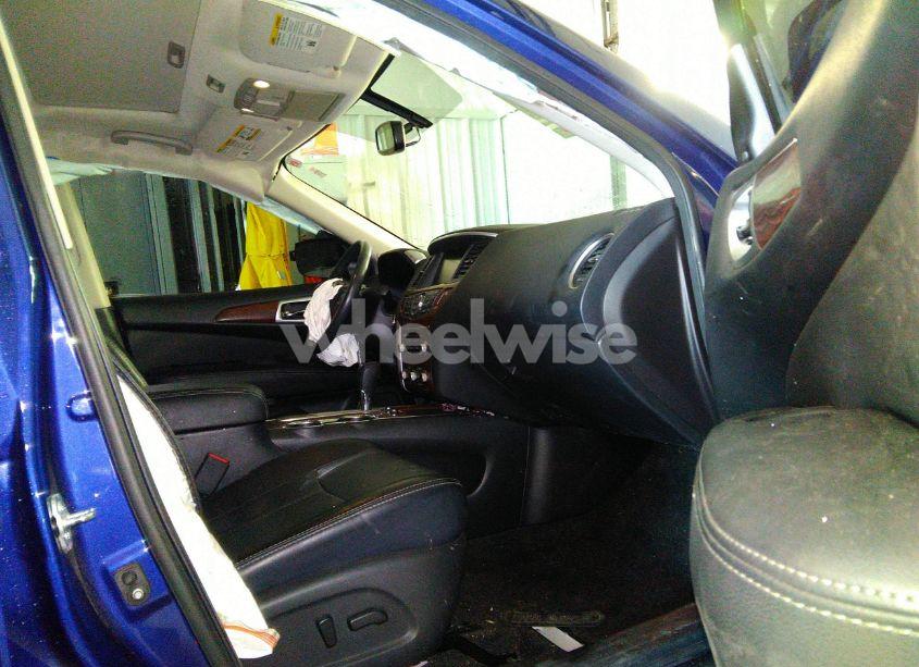 Photo 5 of 2017 Nissan Pathfinder PLATINUM (VIN 5N1DR2MN5HC624651)