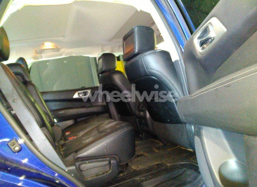 Photo 8 of 2017 Nissan Pathfinder PLATINUM (VIN 5N1DR2MN5HC624651)