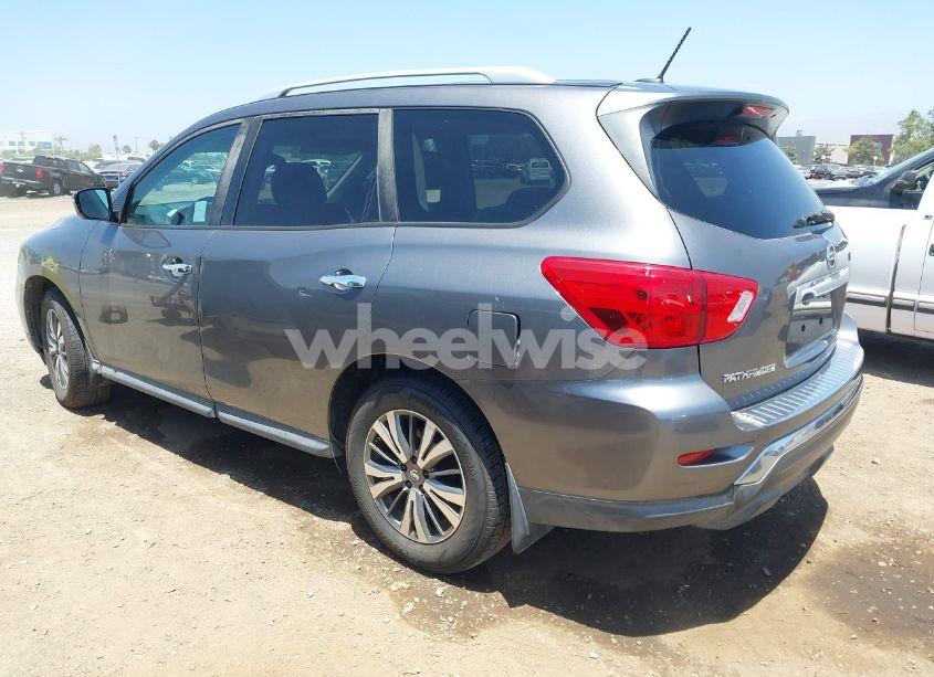 Photo 3 of 2017 Nissan Pathfinder S (VIN 5N1DR2MN5HC626920)