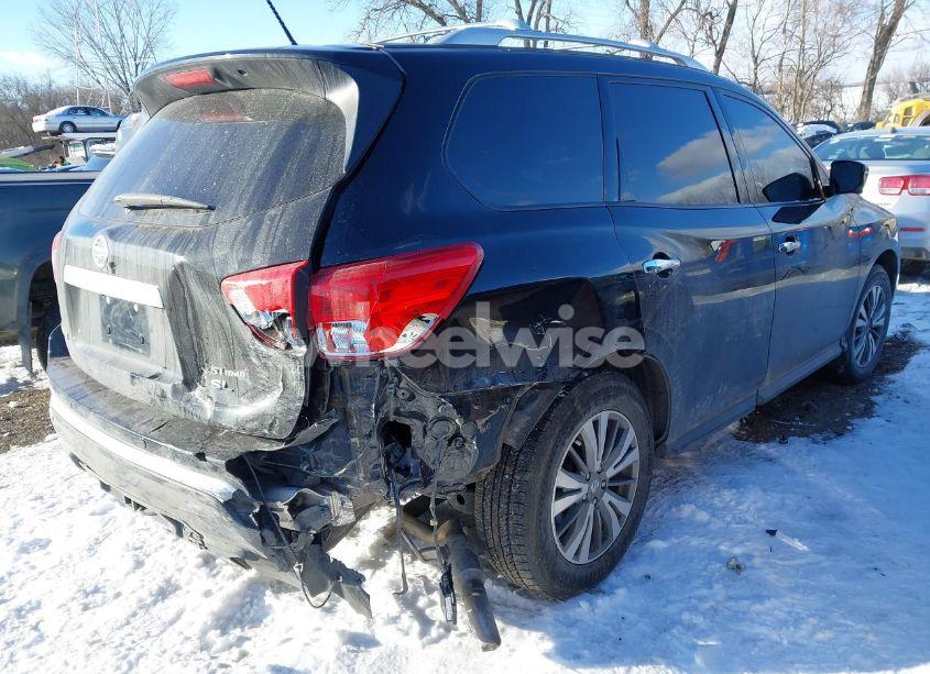 Photo 4 of 2017 Nissan Pathfinder SL (VIN 5N1DR2MN5HC629476)