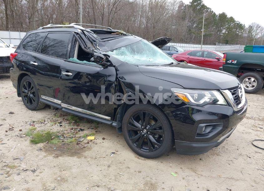 2017 Nissan Pathfinder PLATINUM (VIN 5N1DR2MN5HC679665) main photo