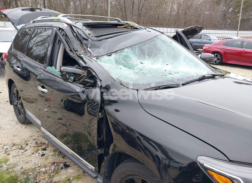 Photo 6 of 2017 Nissan Pathfinder PLATINUM (VIN 5N1DR2MN5HC679665)