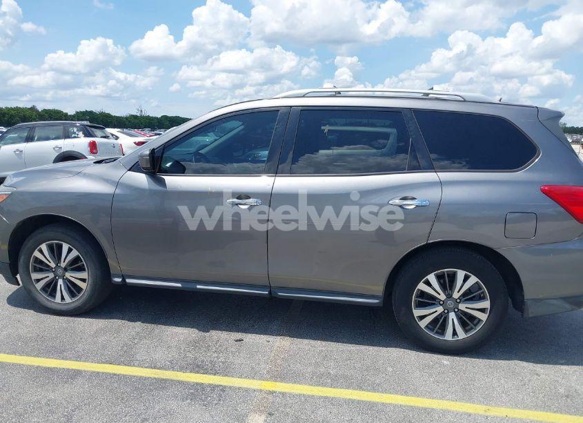 Photo 14 of 2017 Nissan Pathfinder S (VIN 5N1DR2MN5HC683585)