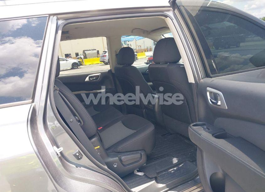 Photo 8 of 2017 Nissan Pathfinder S (VIN 5N1DR2MN5HC683585)