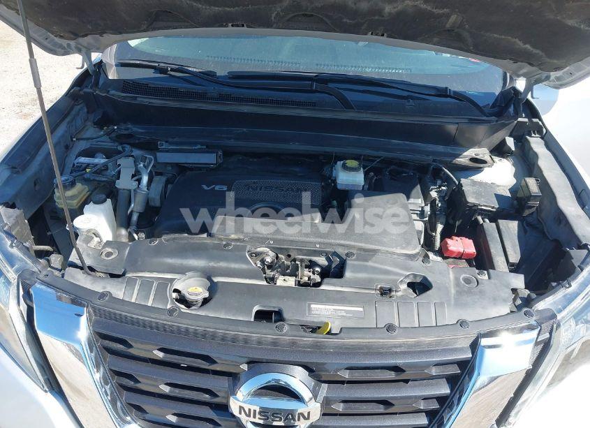 Photo 10 of 2017 Nissan Pathfinder SV (VIN 5N1DR2MN5HC683800)