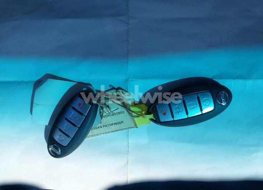 Photo 11 of 2017 Nissan Pathfinder SV (VIN 5N1DR2MN5HC683800)