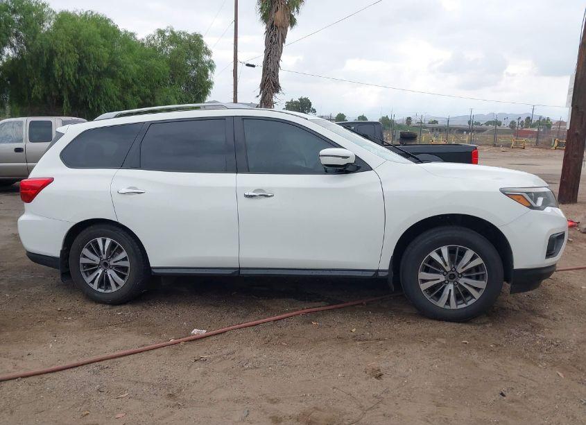 Photo 13 of 2017 Nissan Pathfinder S (VIN 5N1DR2MN5HC690665)