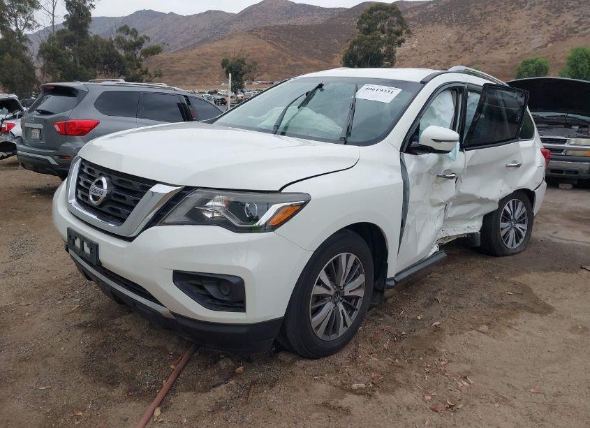 Photo 2 of 2017 Nissan Pathfinder S (VIN 5N1DR2MN5HC690665)