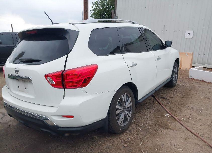 Photo 4 of 2017 Nissan Pathfinder S (VIN 5N1DR2MN5HC690665)