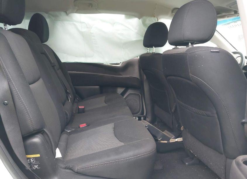 Photo 8 of 2017 Nissan Pathfinder S (VIN 5N1DR2MN5HC690665)