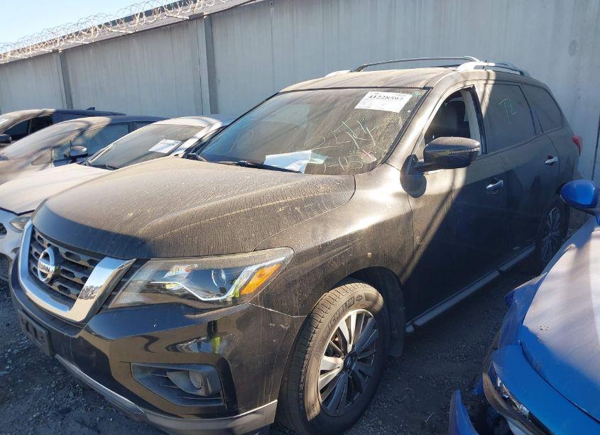 Photo 2 of 2017 Nissan Pathfinder S (VIN 5N1DR2MN5HC698216)