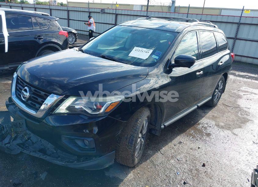 Photo 2 of 2017 Nissan Pathfinder SL (VIN 5N1DR2MN5HC903047)