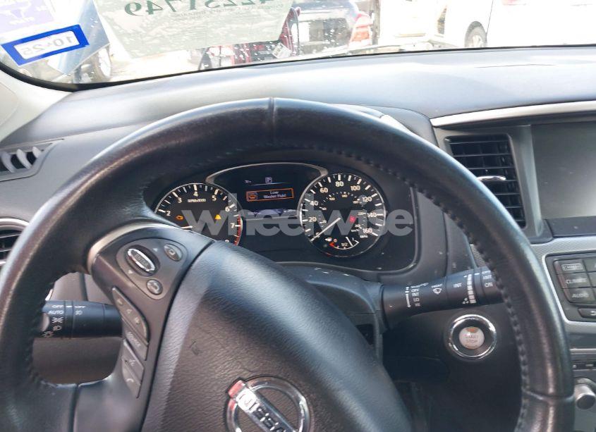 Photo 7 of 2017 Nissan Pathfinder SL (VIN 5N1DR2MN5HC903047)