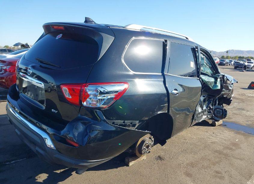 Photo 4 of 2019 Nissan Pathfinder SV (VIN 5N1DR2MN5KC620767)