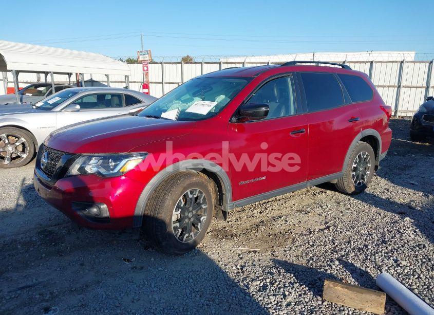 Photo 2 of 2019 Nissan Pathfinder SV (VIN 5N1DR2MN5KC651789)