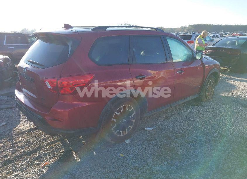 Photo 4 of 2019 Nissan Pathfinder SV (VIN 5N1DR2MN5KC651789)