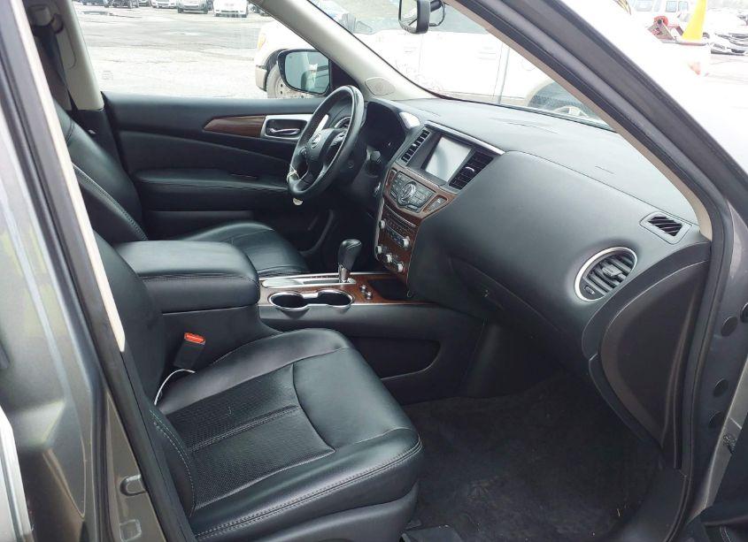 Photo 5 of 2017 Nissan Pathfinder PLATINUM (VIN 5N1DR2MN6HC604277)
