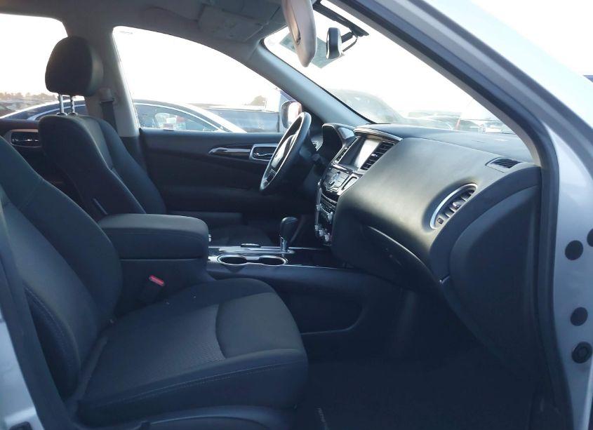 Photo 5 of 2017 Nissan Pathfinder SV (VIN 5N1DR2MN6HC621340)