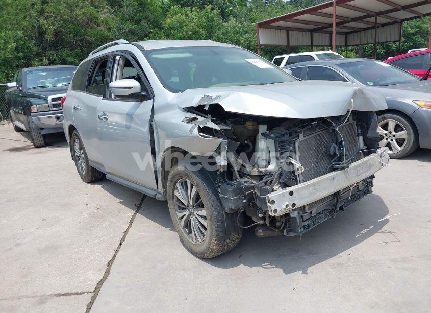 2017 Nissan Pathfinder S (VIN 5N1DR2MN6HC631270) main photo