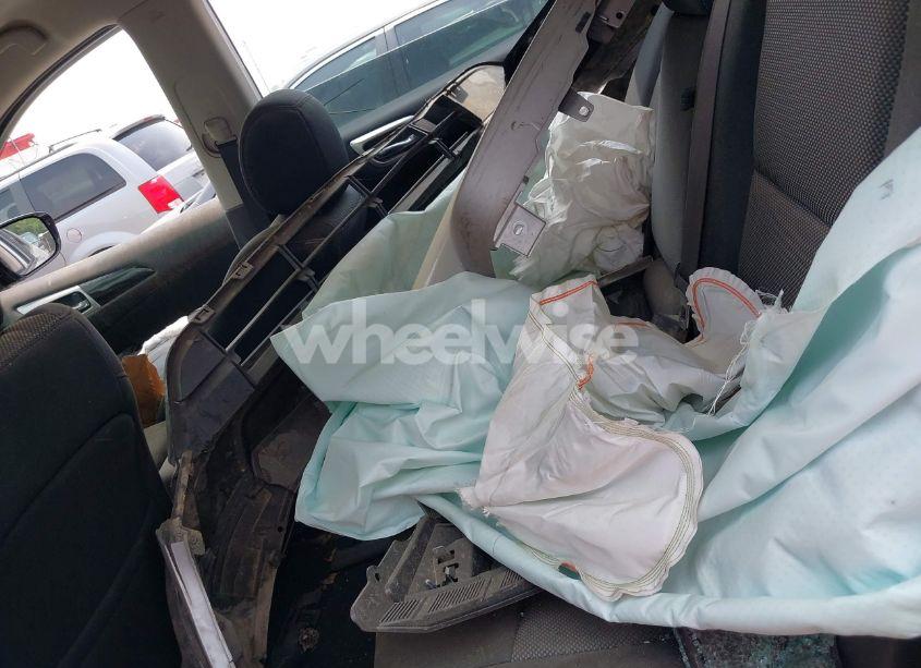 Photo 12 of 2017 Nissan Pathfinder S (VIN 5N1DR2MN6HC631270)