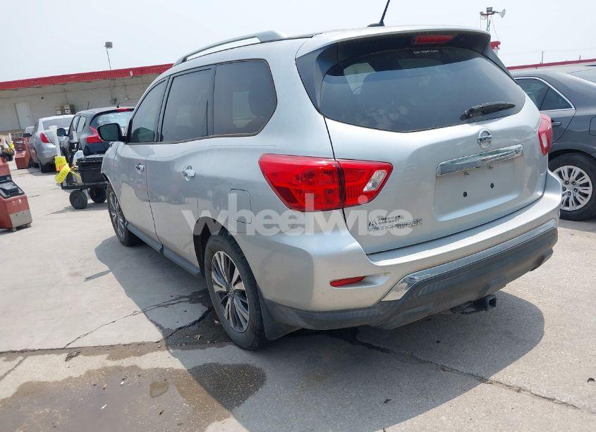 Photo 3 of 2017 Nissan Pathfinder S (VIN 5N1DR2MN6HC631270)