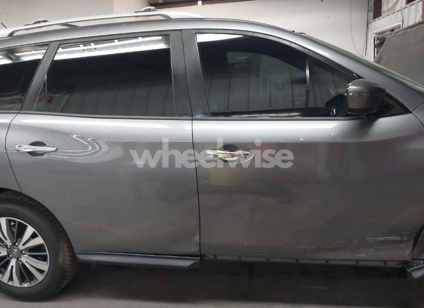 Photo 13 of 2017 Nissan Pathfinder S (VIN 5N1DR2MN6HC636646)