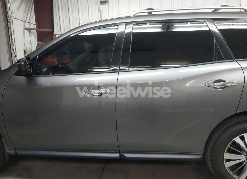 Photo 14 of 2017 Nissan Pathfinder S (VIN 5N1DR2MN6HC636646)